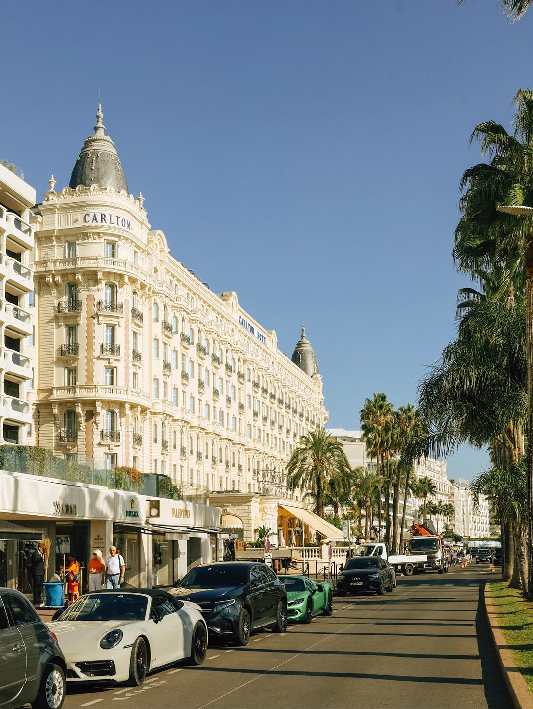 Hôtel Carlton et Croisette Cannes — chauffeur privé Cannes Antibes Mougins Mandelieu Côte d'Azur