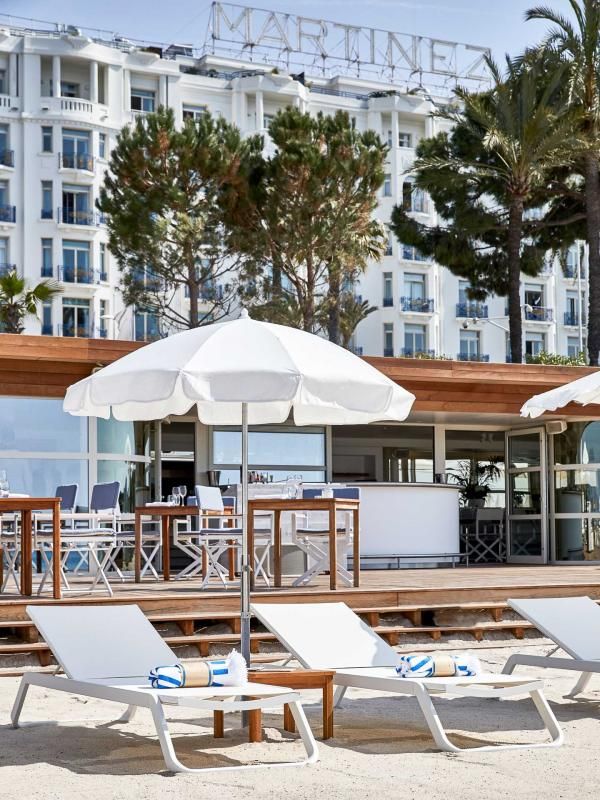 Hôtel Martinez à Cannes — chauffeur privé Transfer by Cab